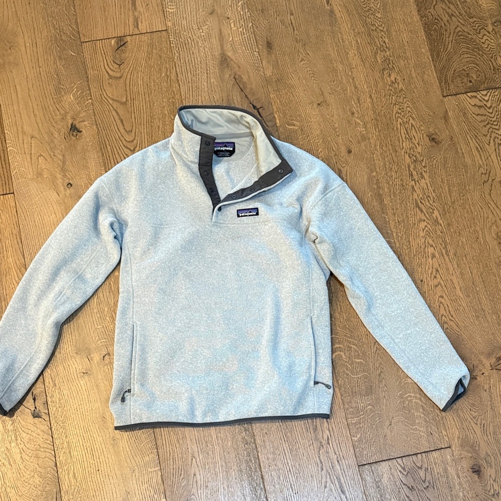 Patagonia Heather Gray Quarter-Zip Fleece